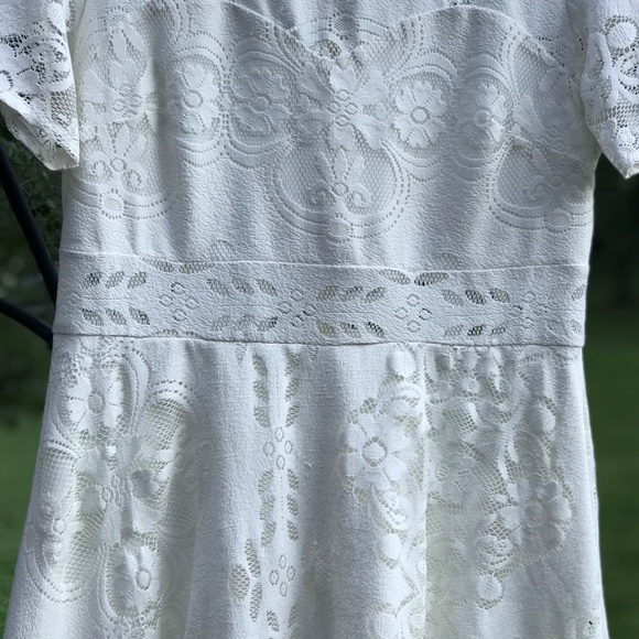 TOPSHOP Ivory/Cream Short Sleeve Floral Lace Dress | M - Picture 5 of 16